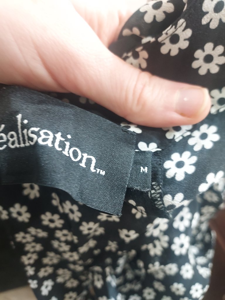 Realisation Par The Minnie Black White Floral Short Sleeve Dress — image 4 of 8